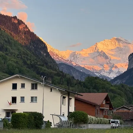 S&p Mountain View 2 Apartamento Wilderswil